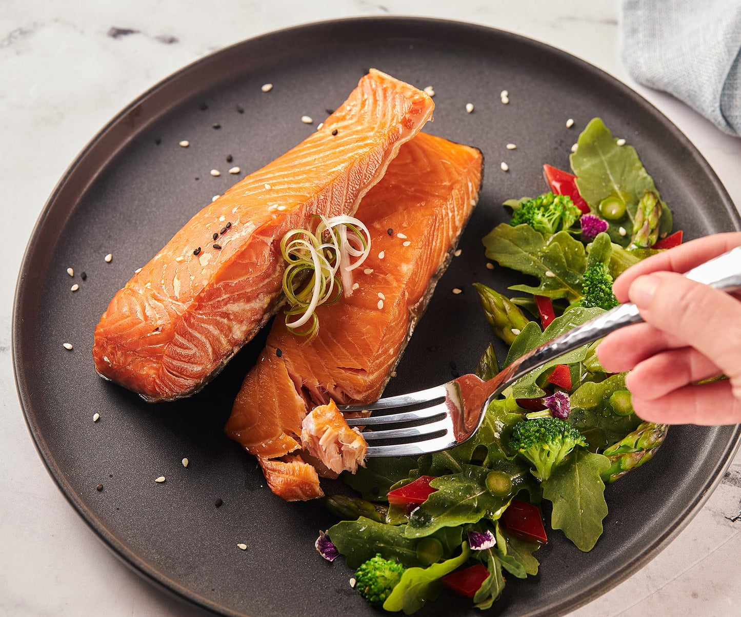 Ducktrap Lightly Smoked Atlantic Salmon 10oz, 2 portions
